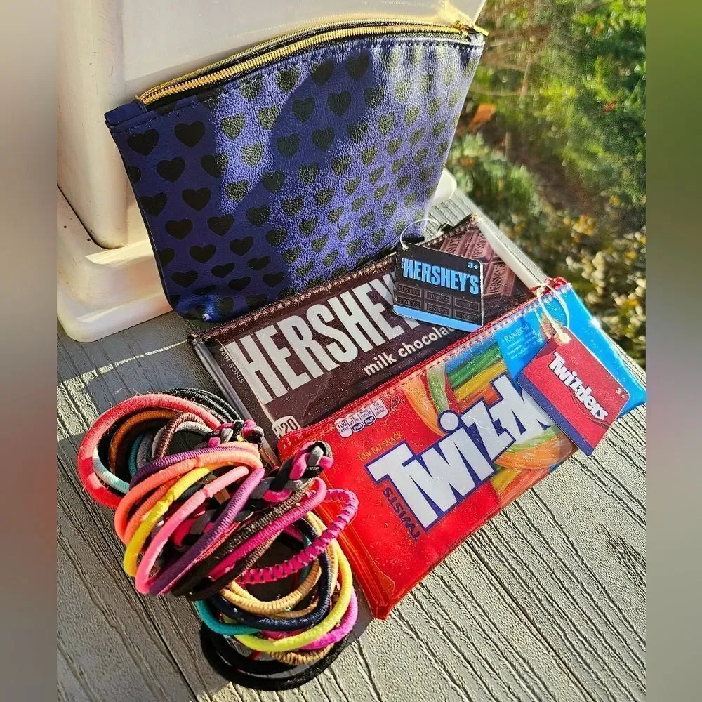 Cosmetic bag & hair tie accessories TWIZZLER HERSHEY'S